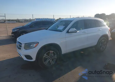 2017 Mercedes-Benz Glc 300 z USA, uszkodzony, nr VIN WDC0G4JB1HV005526